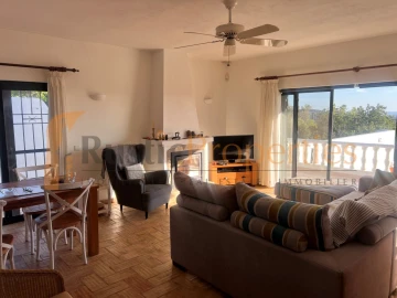 Moradia T3 para Venda em Loule (São Sebastião)
