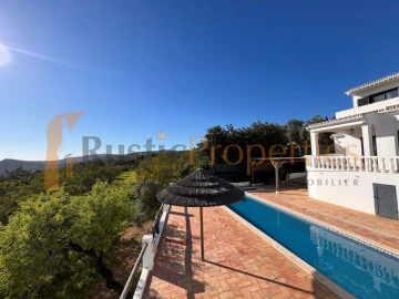 Moradia T3 para Venda em Loule (São Sebastião)