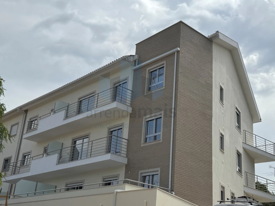 Apartamento T3 para Arrendamento em Eiras e São Paulo de Frades Foto 1