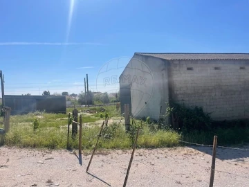 Armazém para Venda em Azinhaga