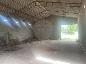 Armazém para Venda em Azinhaga