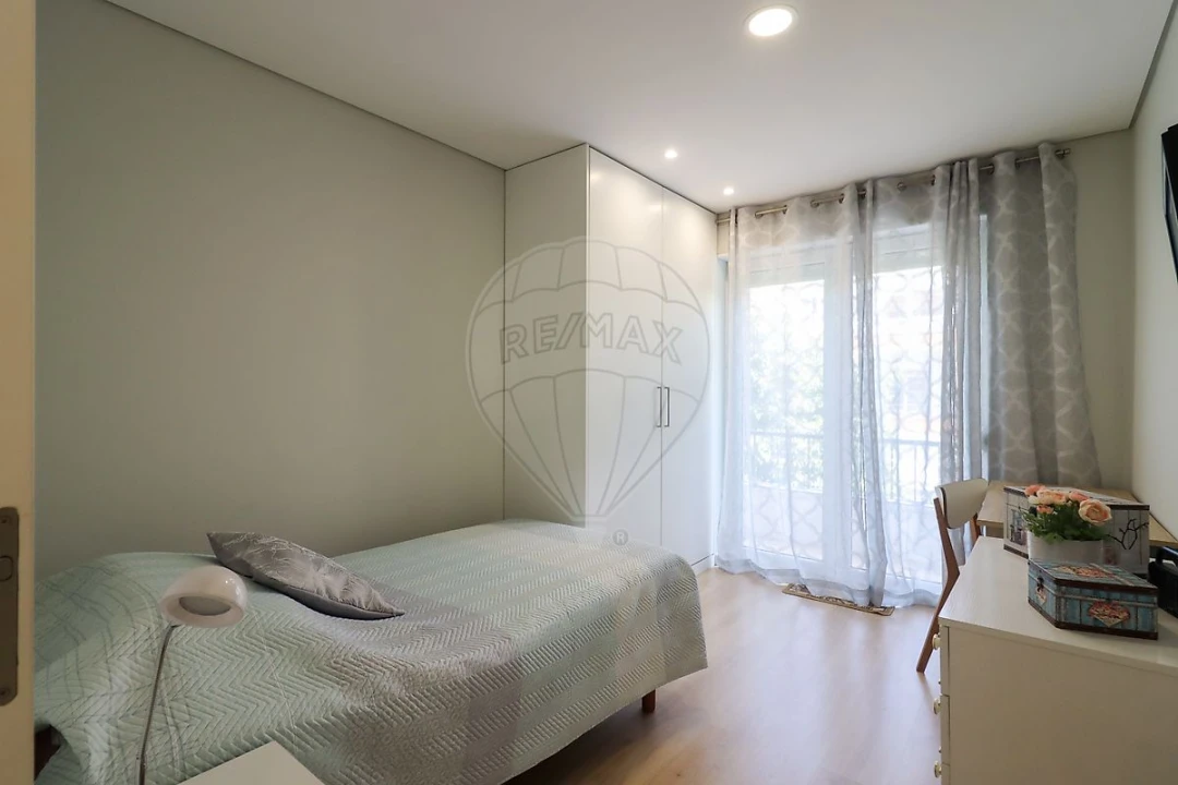 Apartamento T2 para Venda em Águas Livres Foto 4