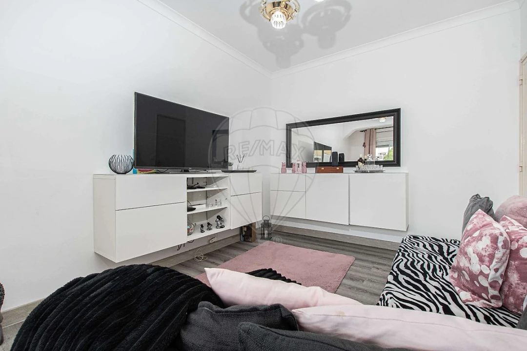 Apartamento T2 para Venda em Vialonga Foto 19