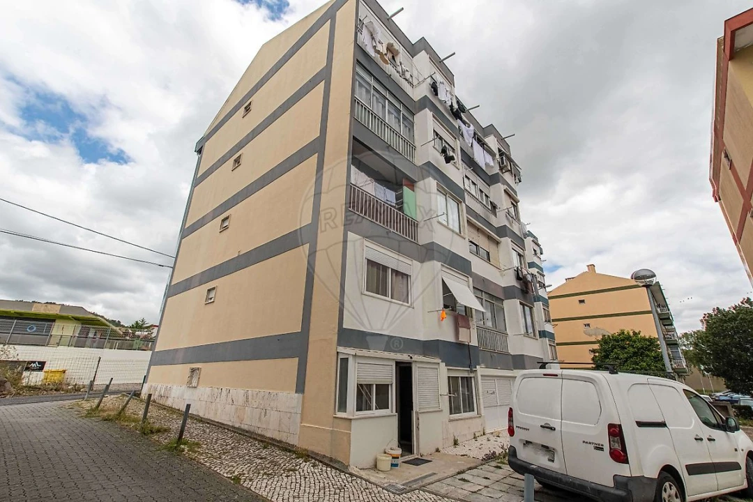 Apartamento T2 para Venda em Vialonga Foto 3