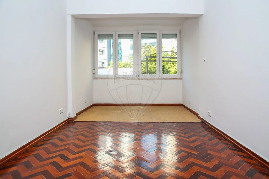 Apartamento T1 para Arrendamento em Arroios Foto 24