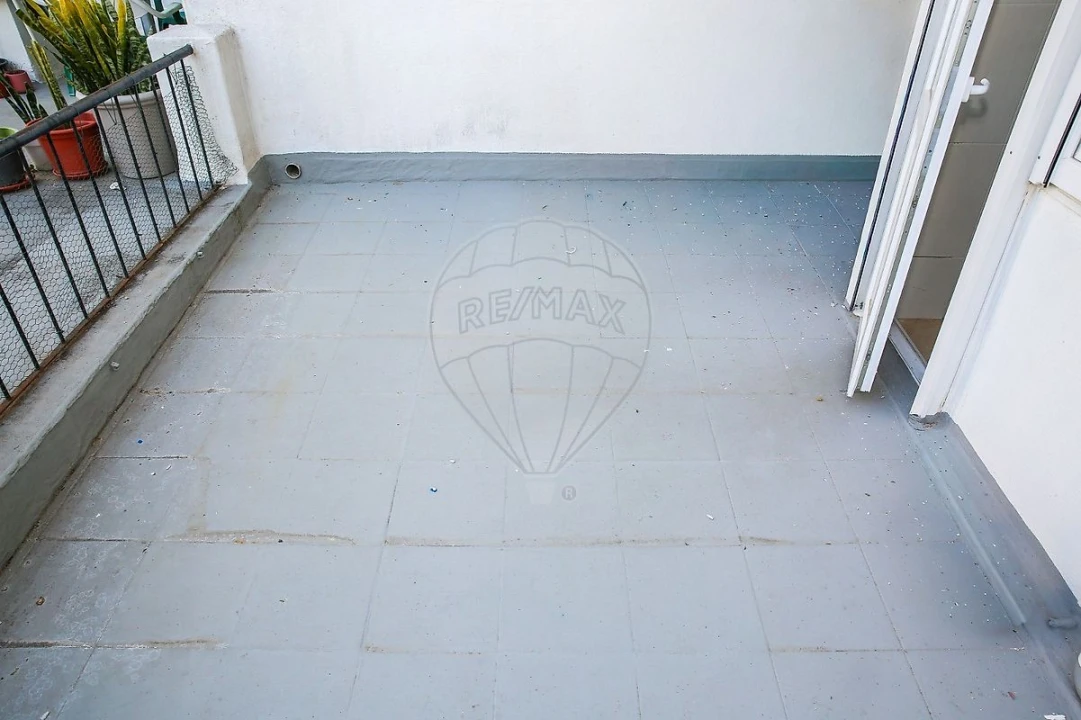 Apartamento T1 para Arrendamento em Arroios Foto 28