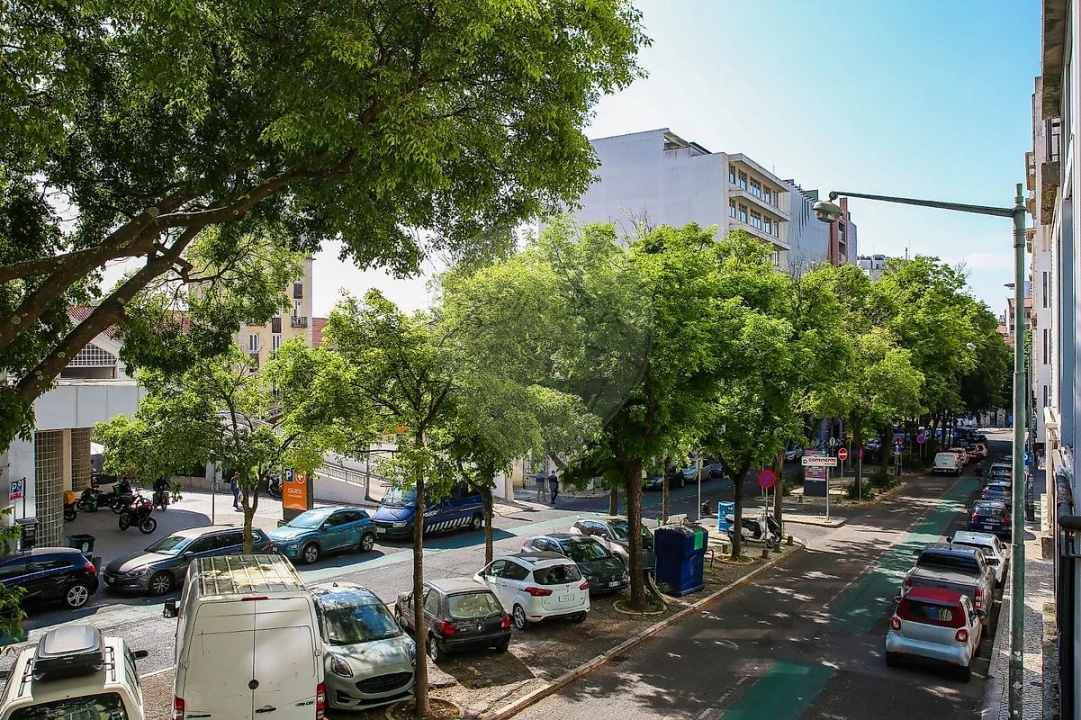 Apartamento T1 para Arrendamento em Arroios Foto 31
