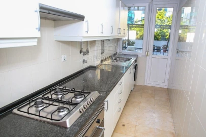 Apartamento T1 para Arrendamento em Arroios