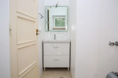 Apartamento T1 para Arrendamento em Arroios