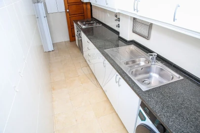 Apartamento T1 para Arrendamento em Arroios