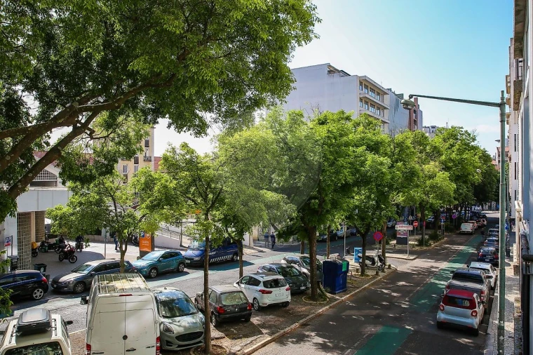 Apartamento T1 para Arrendamento em Arroios Foto 31