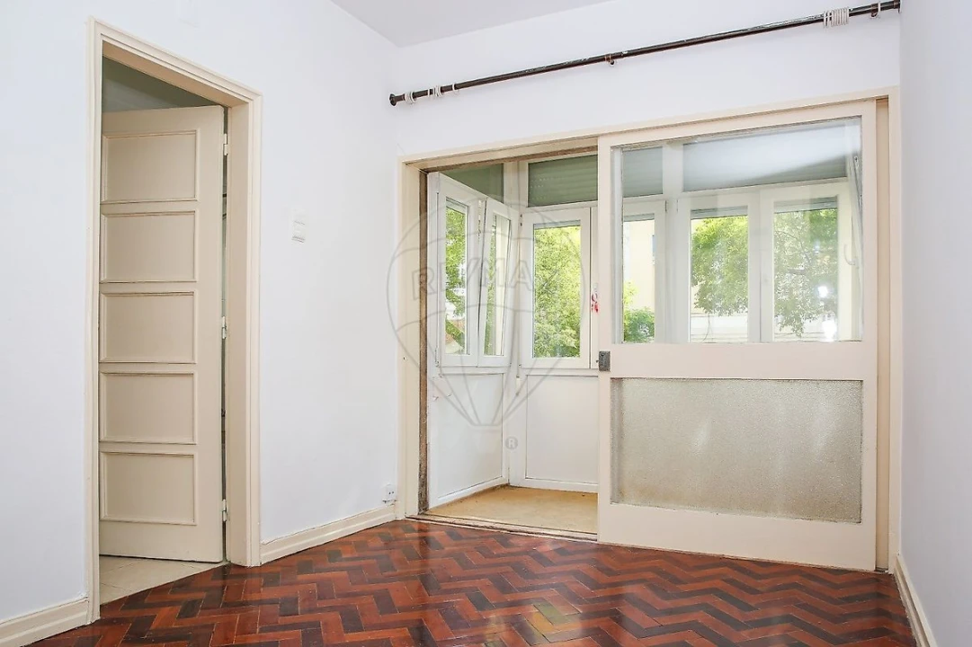 Apartamento T1 para Arrendamento em Arroios Foto 7