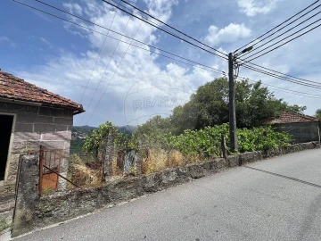 Moradia T3 para Venda em Várzea, Aliviada e Folhada