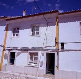 Moradia T2 para Venda em Nossa Senhora da Conceição e São Bartolomeu