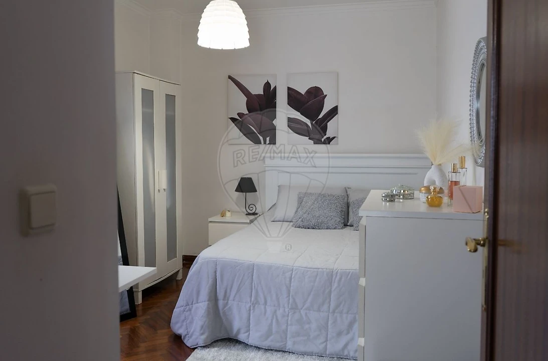 Apartamento T3 para Venda em Carregado e Cadafais Foto 13