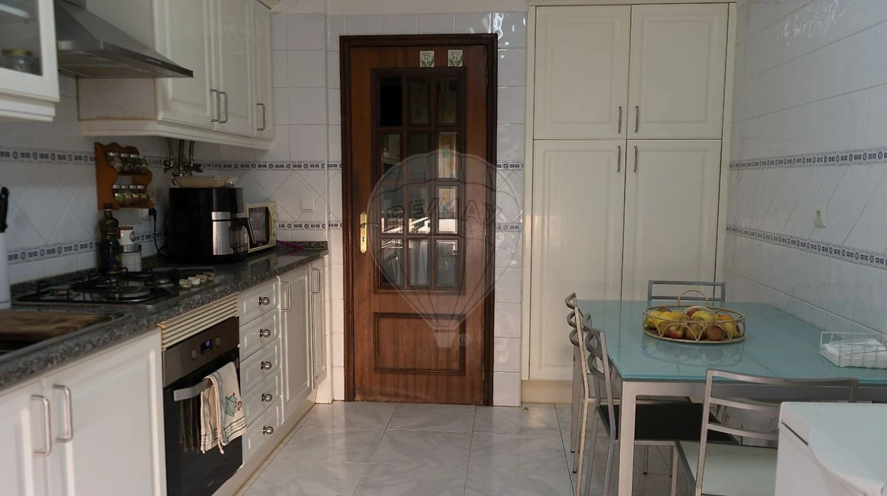 Apartamento T3 para Venda em Carregado e Cadafais Foto 2
