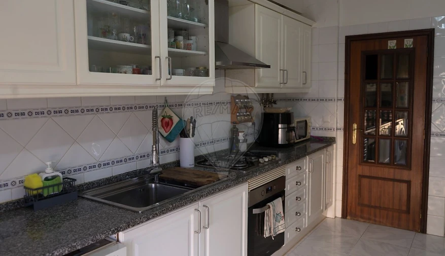 Apartamento T3 para Venda em Carregado e Cadafais Foto 3