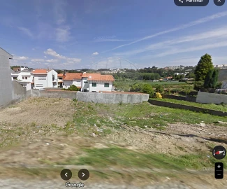 Terreno para Venda em Milheiros