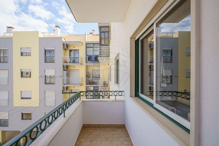 Apartamento T3 para Venda em Alcochete Foto 24