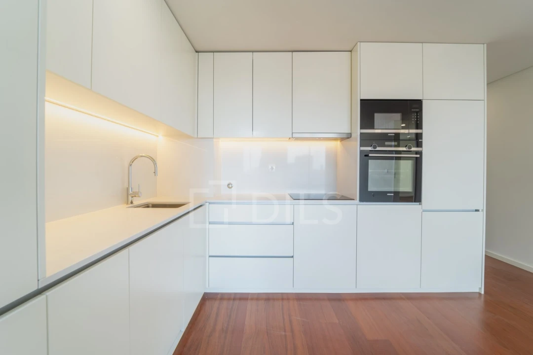 Apartamento T1 para Arrendamento em Ramalde Foto 13