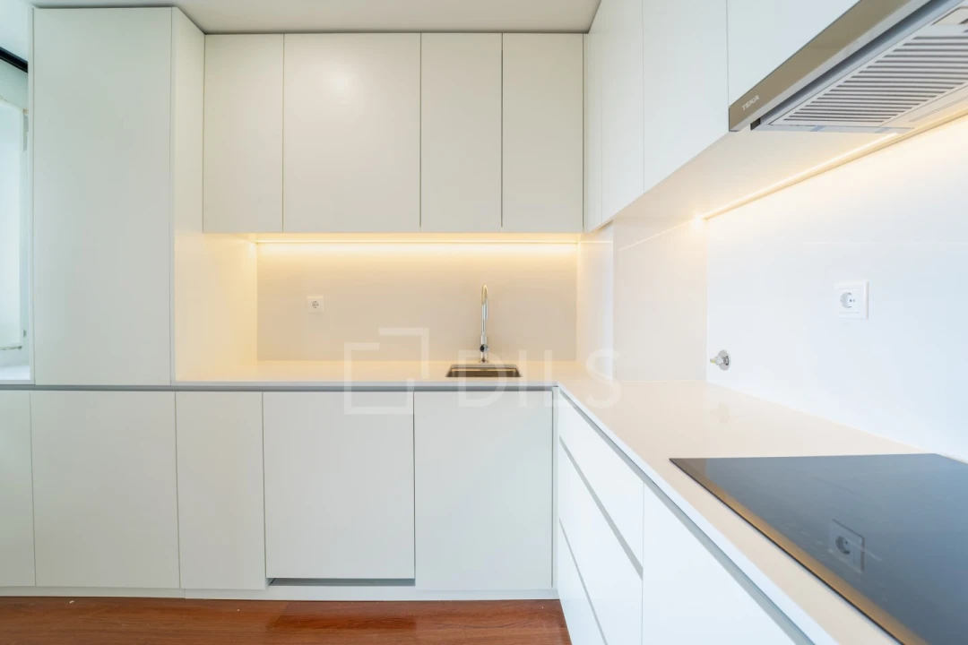 Apartamento T1 para Arrendamento em Ramalde Foto 14