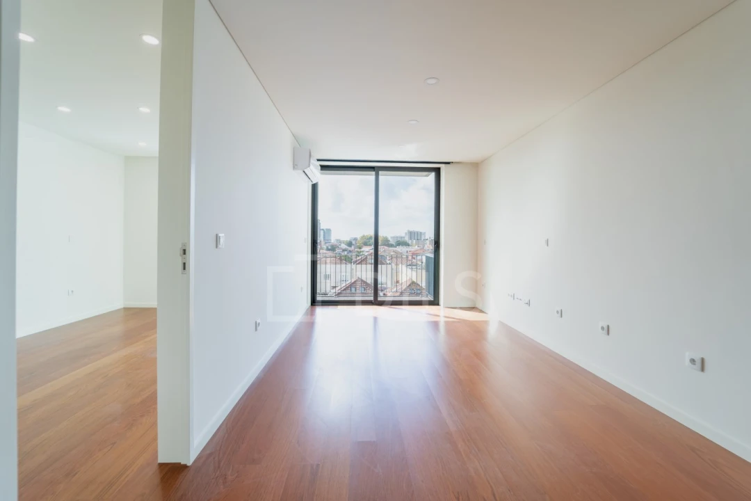 Apartamento T1 para Arrendamento em Ramalde Foto 15