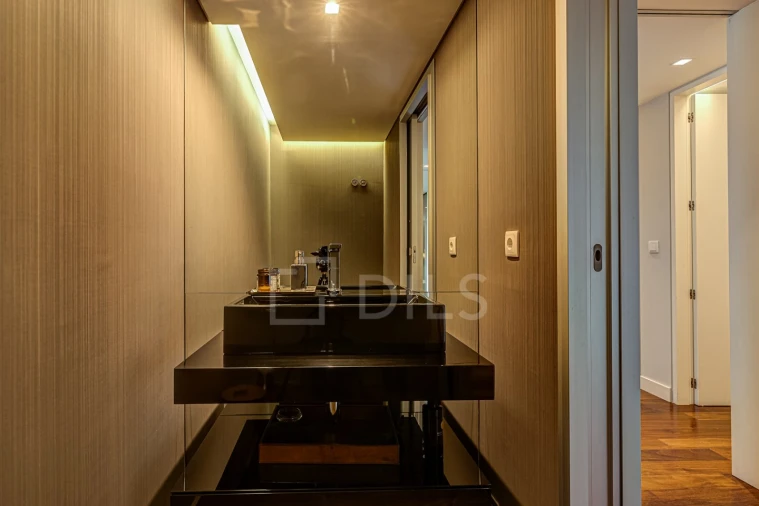 Apartamento T6 para Venda em Avenidas Novas Foto 37