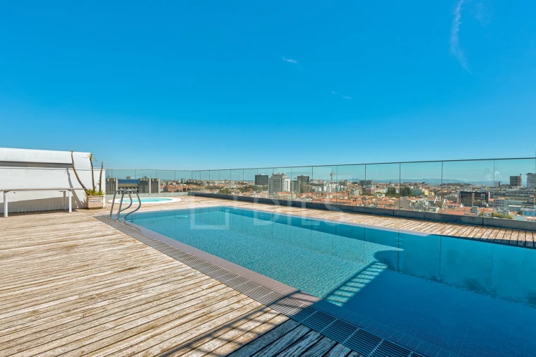 Apartamento T6 para Venda em Avenidas Novas Foto 2