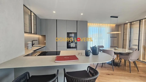 Apartamento T3 para Venda em São Felix da Marinha