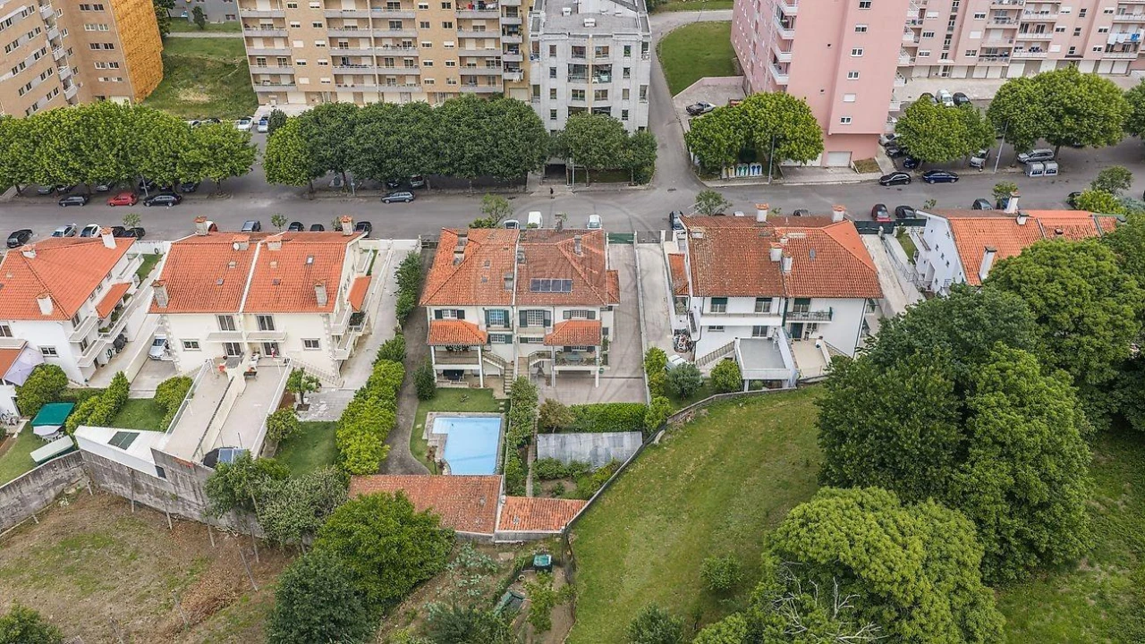 Moradia T4 para Venda em Braga (Maximinos, Sé e Cividade) Foto 41