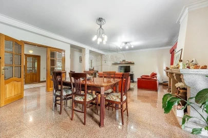 Moradia T4 para Venda em Braga (Maximinos, Sé e Cividade)