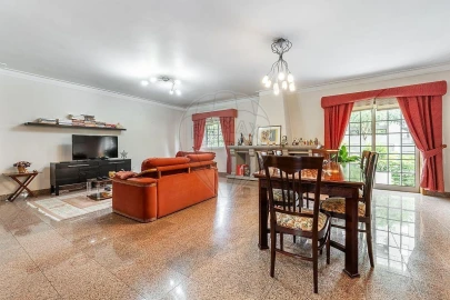 Moradia T4 para Venda em Braga (Maximinos, Sé e Cividade)