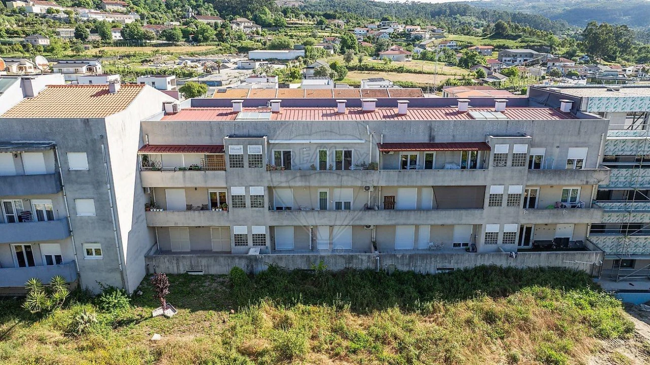 Apartamento T3 para Venda em Fonte Arcada e Oliveira Foto 6