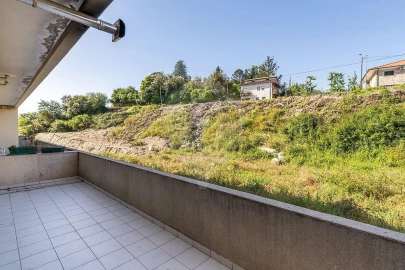 Apartamento T3 para Venda em Fonte Arcada e Oliveira