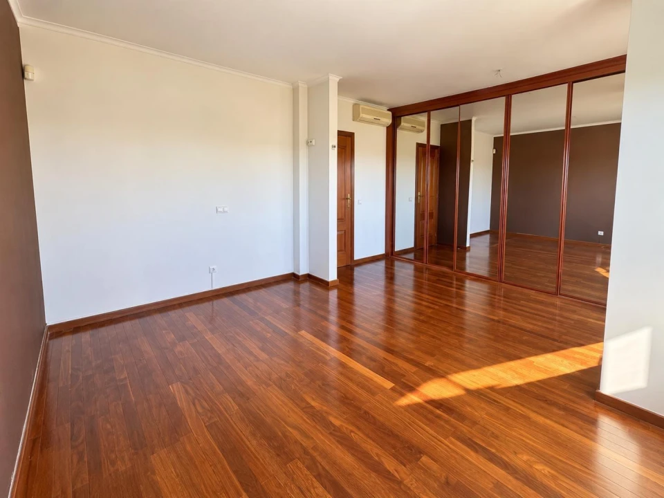 Moradia T4 para Venda em Conceição e Estoi Foto 17
