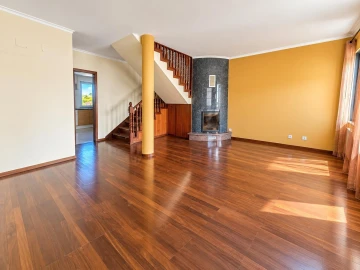 Moradia T4 para Venda em Conceição e Estoi