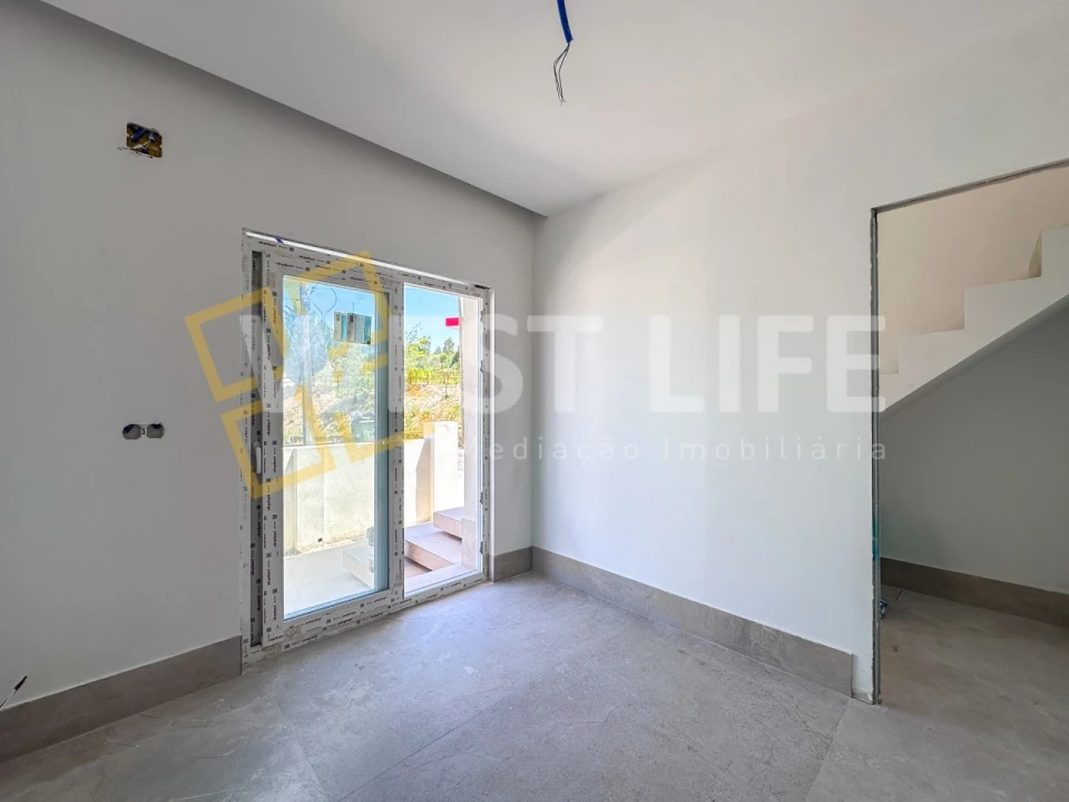 Moradia T3 para Venda em Santa Maria, São Pedro e Matacães Foto 19
