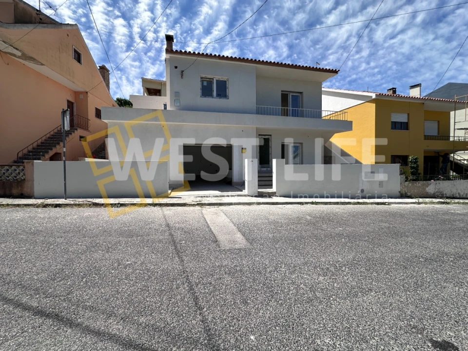 Moradia T3 para Venda em Santa Maria, São Pedro e Matacães Foto 25