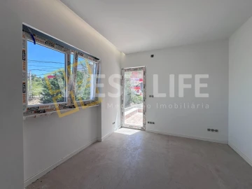 Moradia T3 para Venda em Santa Maria, São Pedro e Matacães