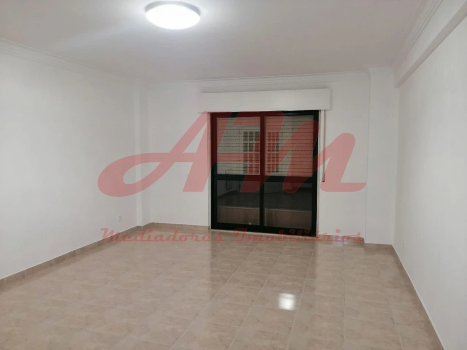 Apartamento T2 para Venda em Encosta do Sol Foto 3