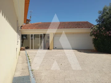 Moradia T6 para Venda em Palhaça