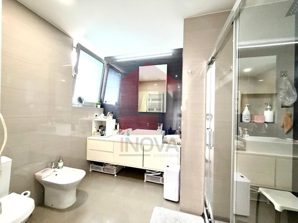 Moradia T3 para Venda em Vila Verde e Barbudo Foto 16
