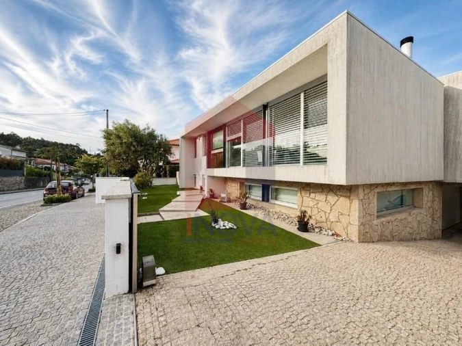 Moradia T3 para Venda em Vila Verde e Barbudo