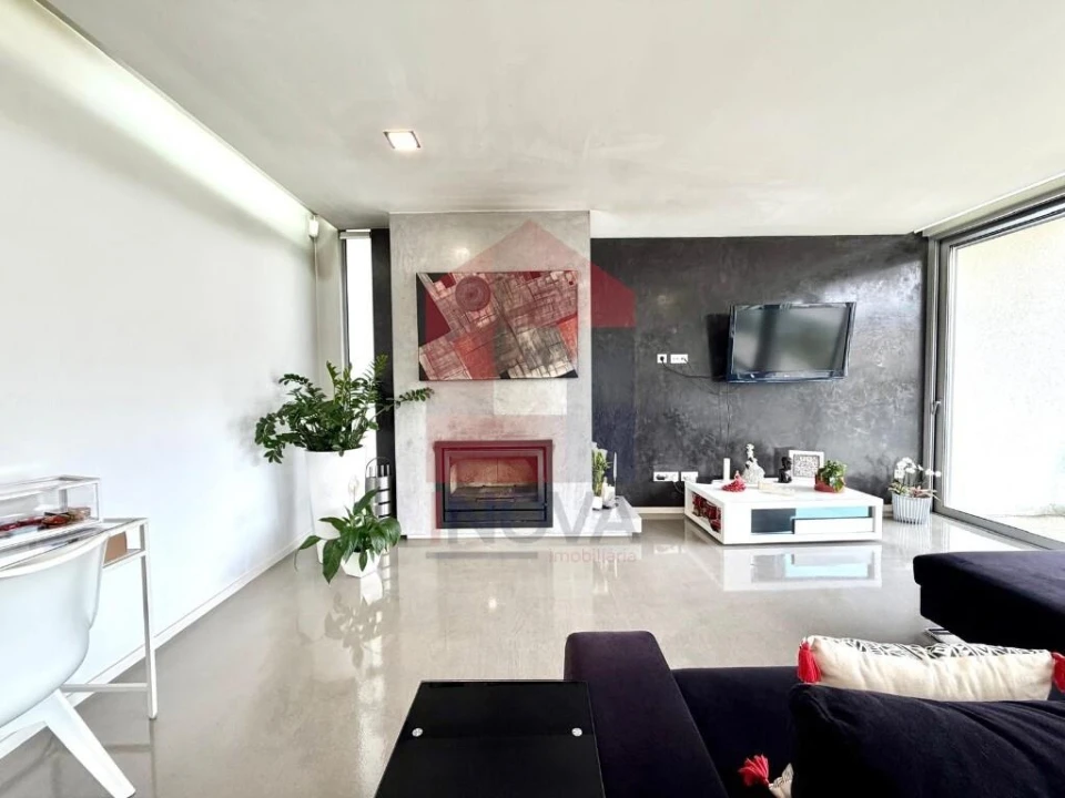 Moradia T3 para Venda em Vila Verde e Barbudo Foto 4