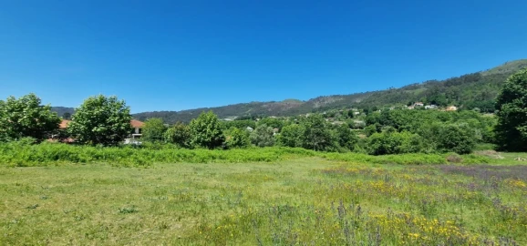 Terreno para Venda em Cantelães