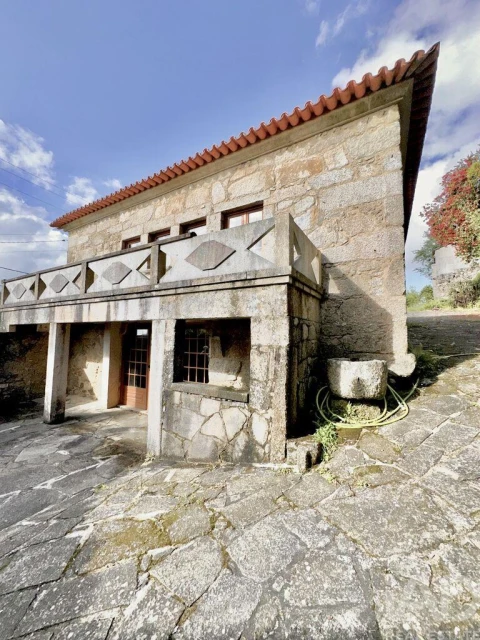 Moradia T2 para Venda em Torre e Vila Mou