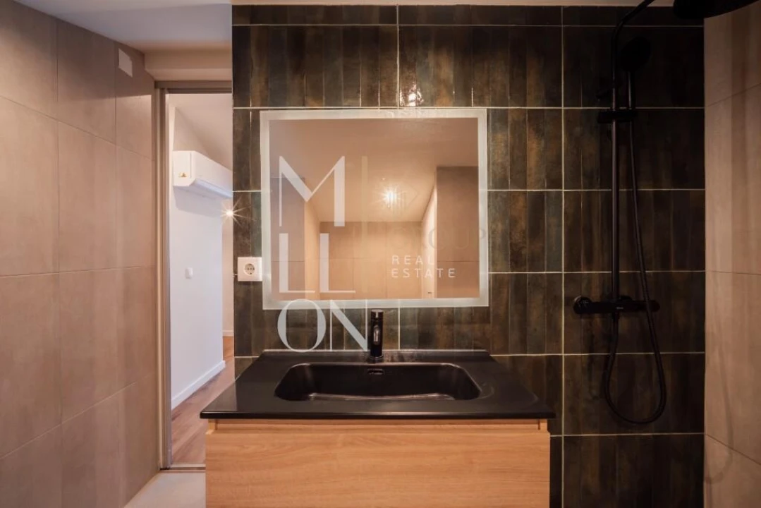 Apartamento T2 para Venda em Santo António Foto 27