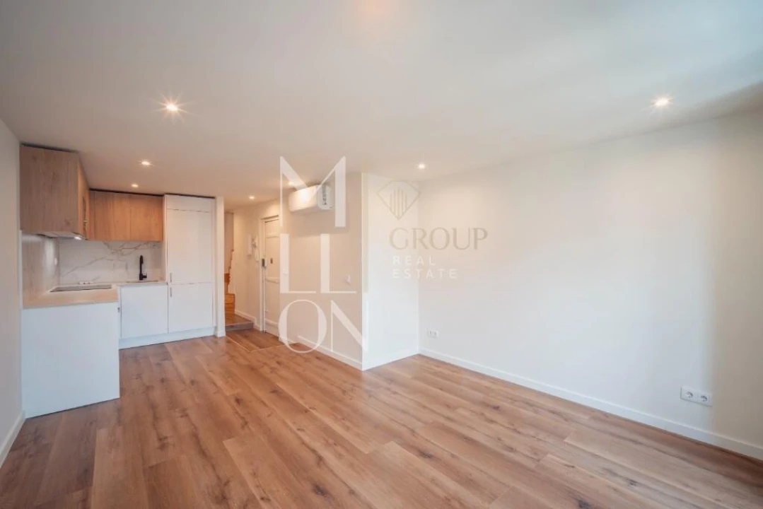 Apartamento T2 para Venda em Santo António Foto 4