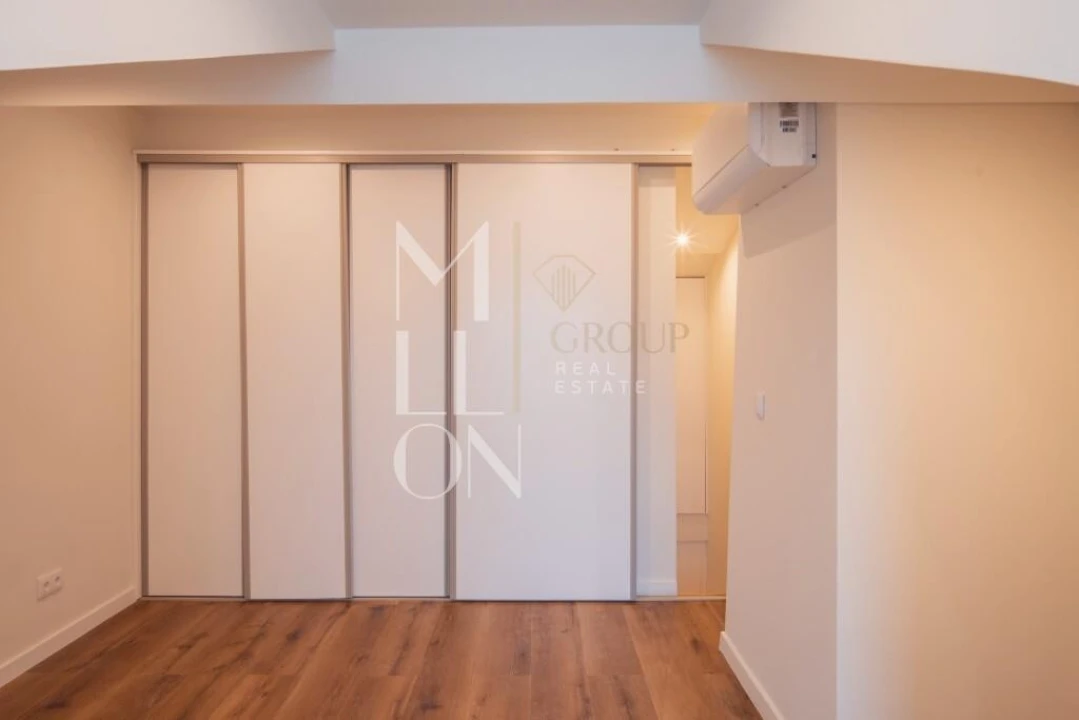Apartamento T2 para Venda em Santo António Foto 17