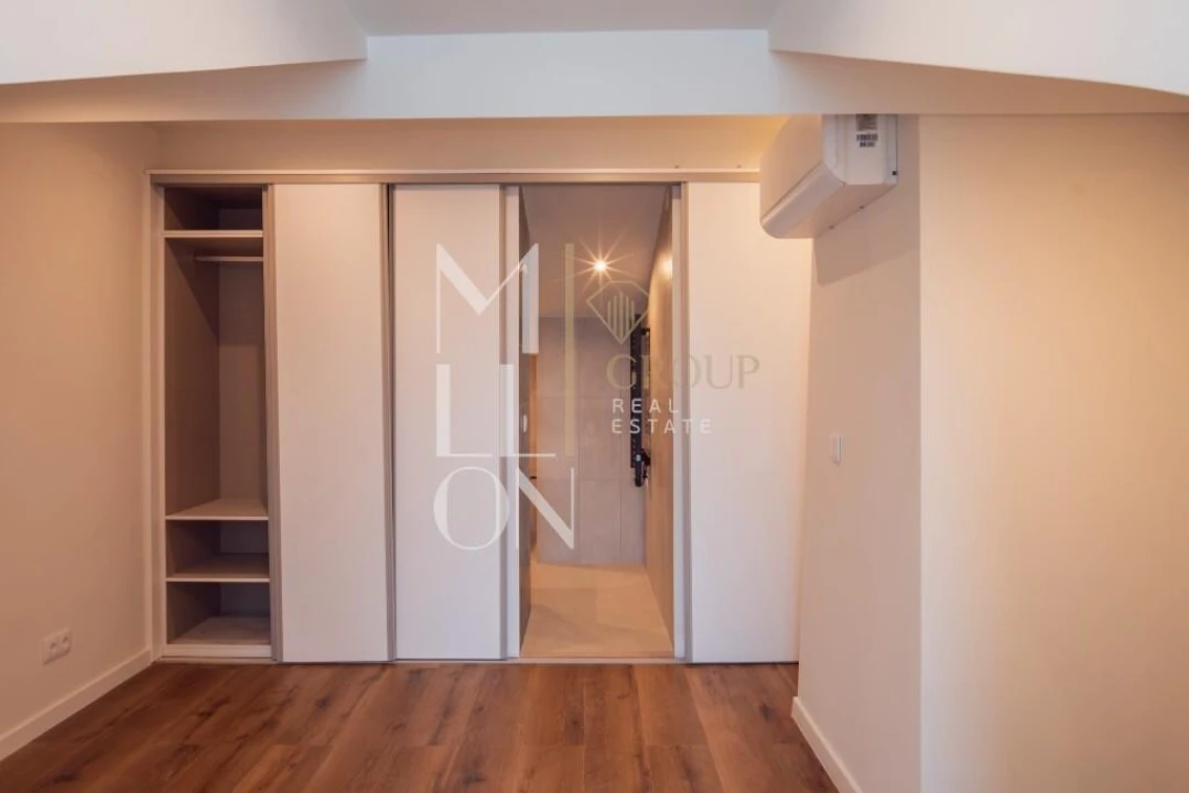 Apartamento T2 para Venda em Santo António Foto 19